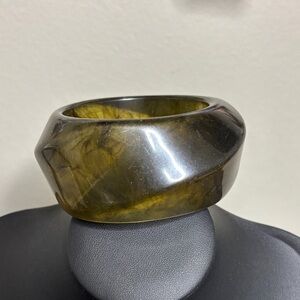 Bold Green and Black Resin Chunky Retro Vintage Bangle